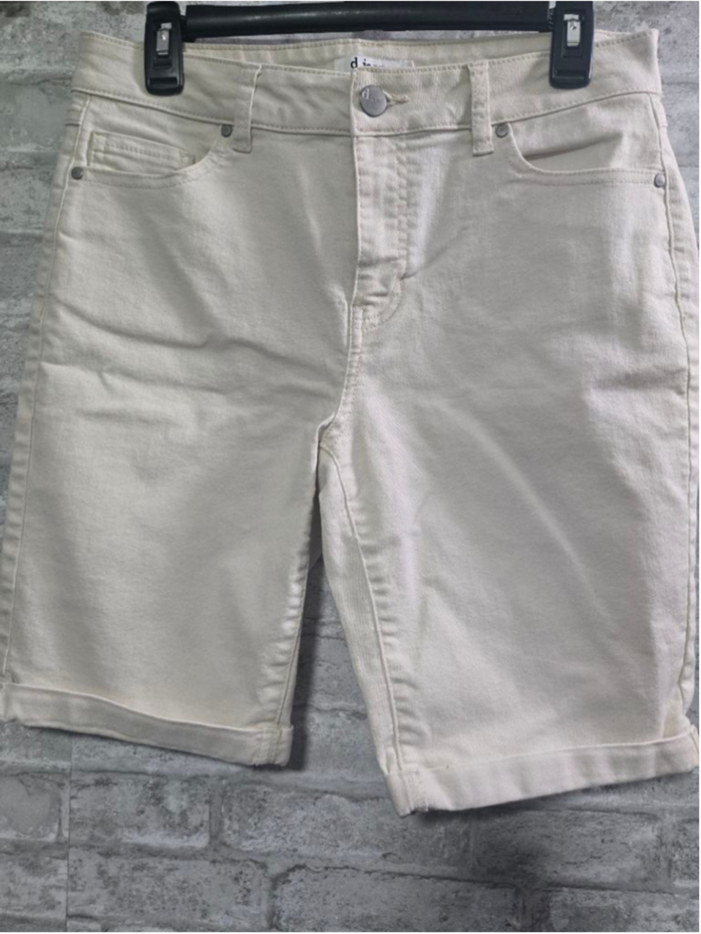 Clearance  d.jeans Beige Bermuda Shorts Size 10